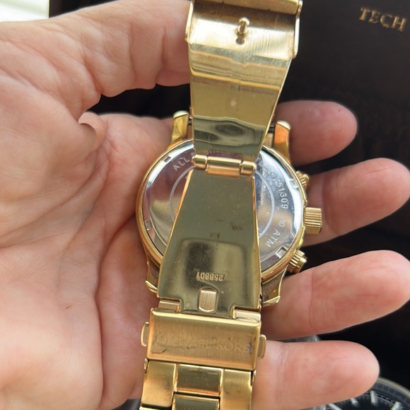 Michael Kors Runway gold chronograph unisex watch - excellent condition - Picture 6 of 8